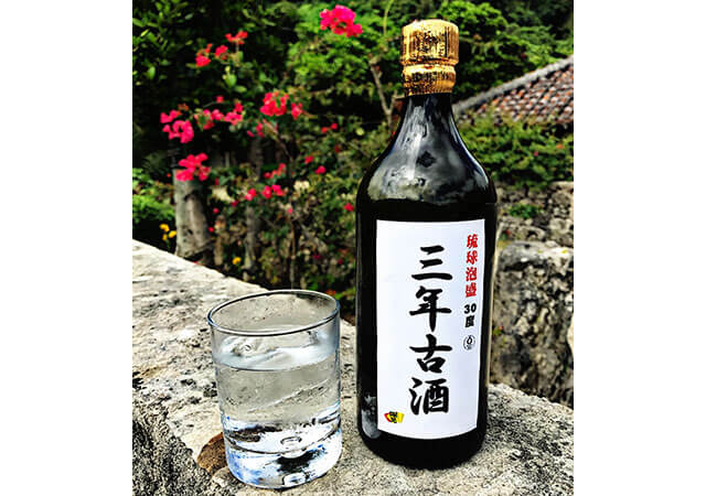 沖縄の泡盛・古酒の咲元酒造